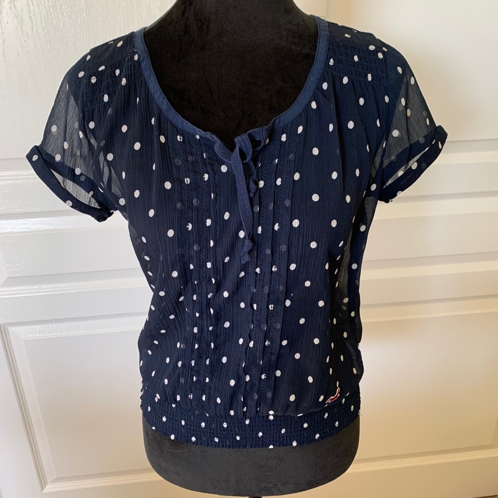 Hollister top